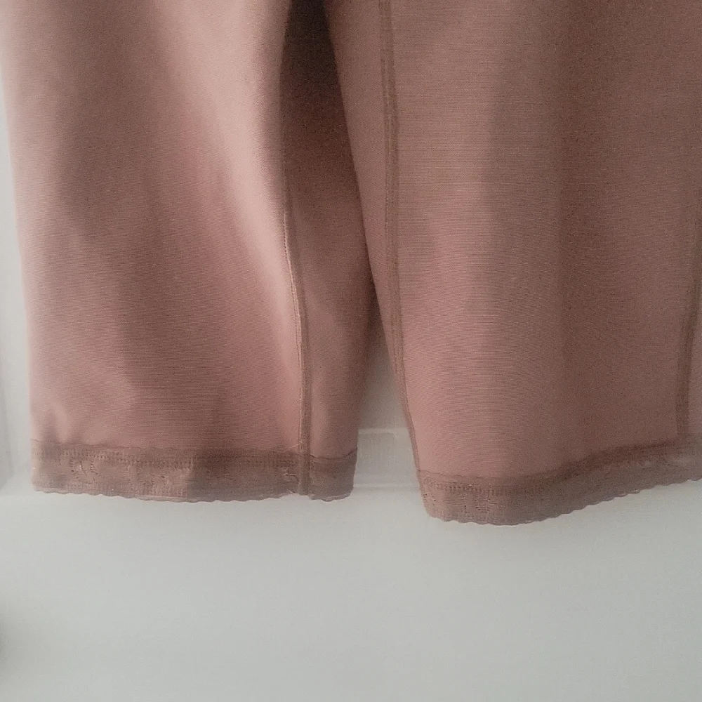 Compression Wear - Picture 3 of 7